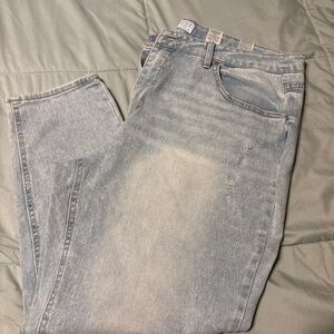 Time and Tru Light Blue Men’s Relaxed Jeans